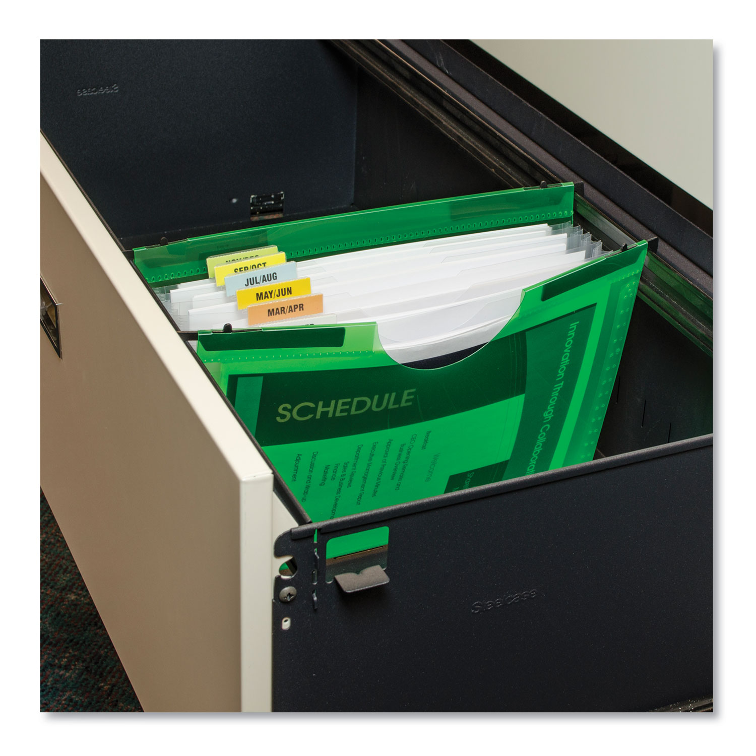  C-Line 58203 Expanding File w/ Hanging Tabs, 0.75 Expansion, 7 Sections, Letter Size, Green (CLI58203) 