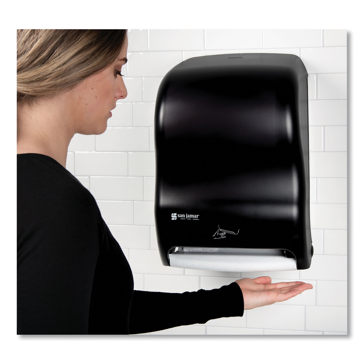 San Jamar Smart System with IQ Sensor Towel Dispenser, Black/Silver