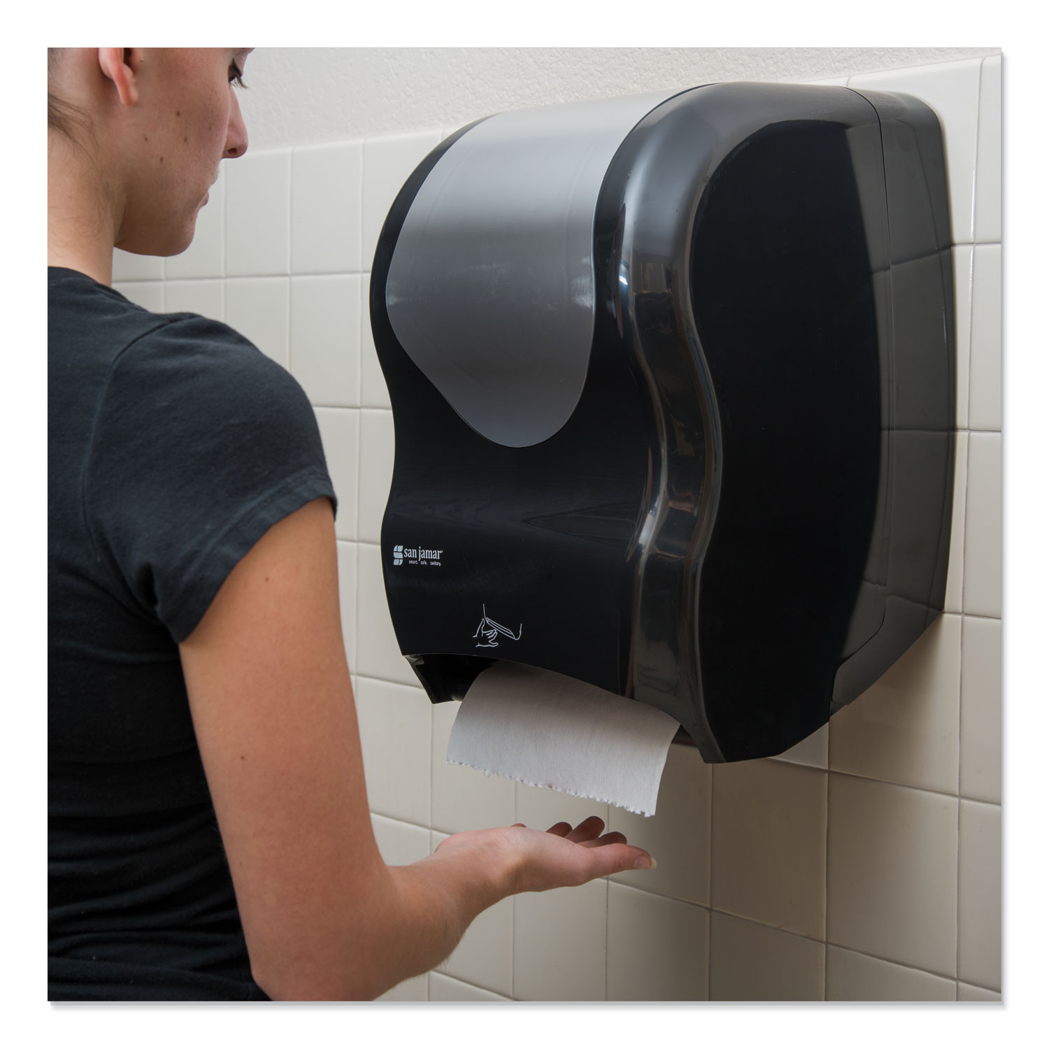 San Jamar Smart System with IQ Black Pearl Sensor Towel Dispenser