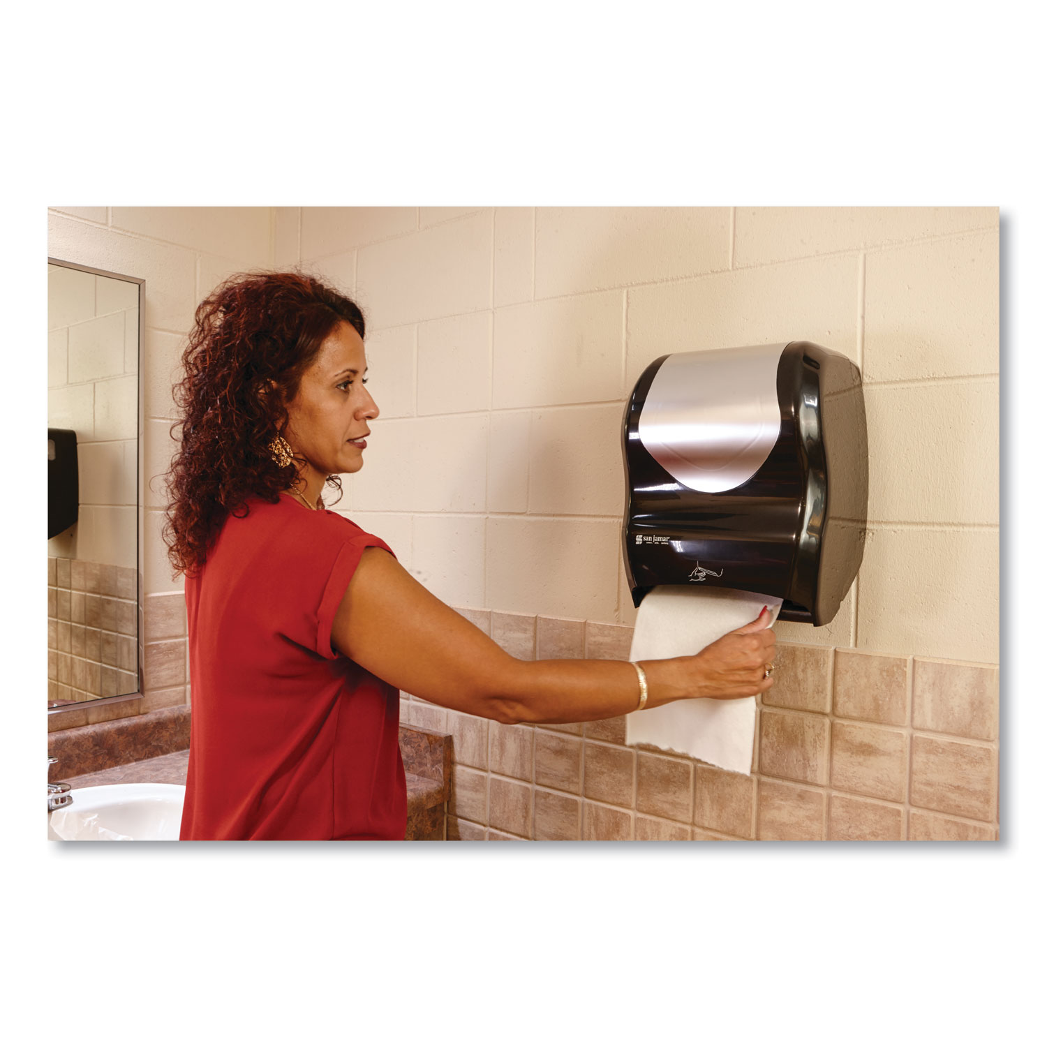 San Jamar Smart System with IQ Sensor Towel Dispenser, White/Clear