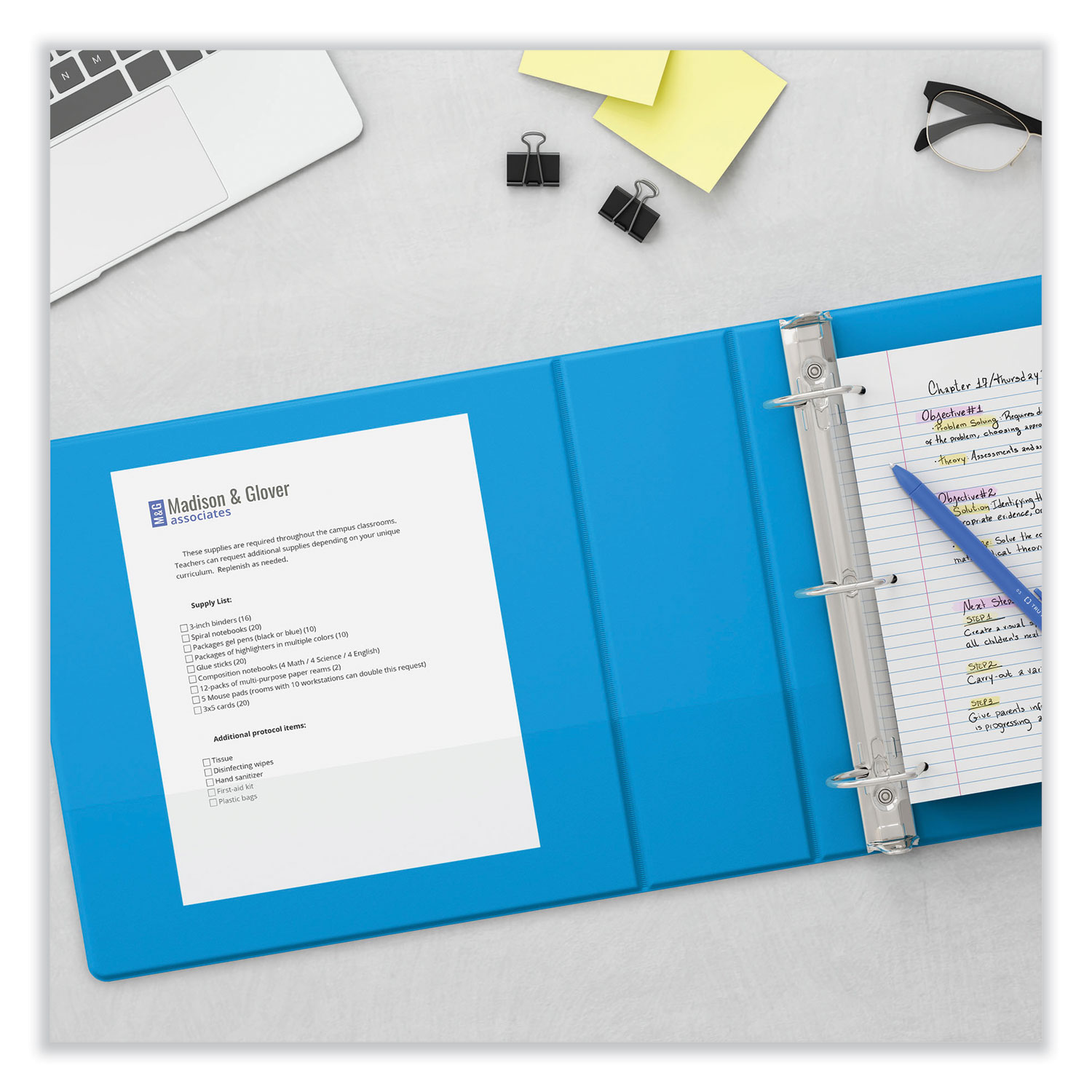 Universal Deluxe Round Ring View Binder, 1/2" Capacity, Light Blue