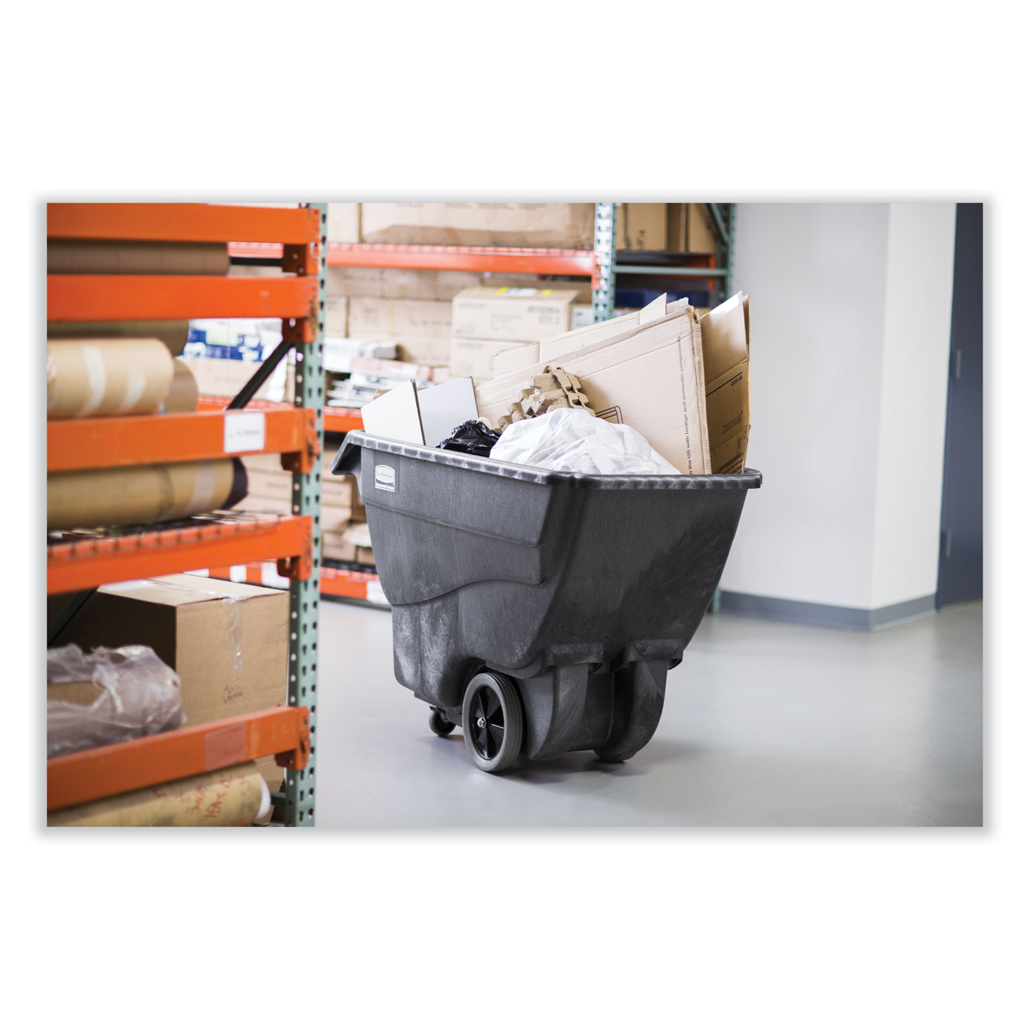 Rubbermaid Commercial STRUCTURAL Foam Tilt Truck