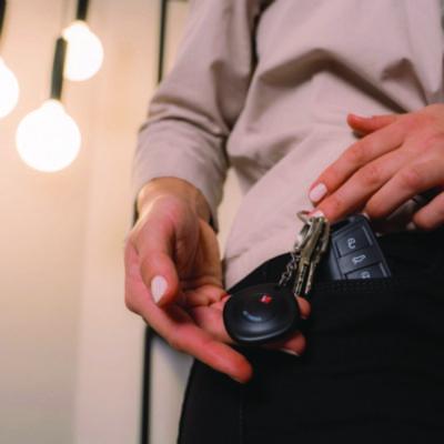 My Finder Bluetooth Tracker for Apple iOS, Black/White, 2/Pack