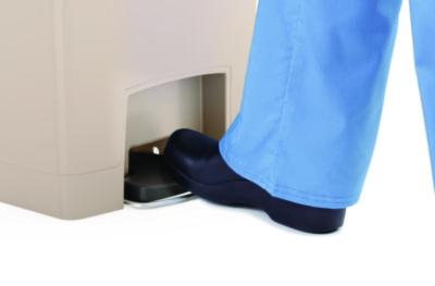 Streamline Resin Step-On Container, Front Step Style, 18 gal, Polyethylene, Beige