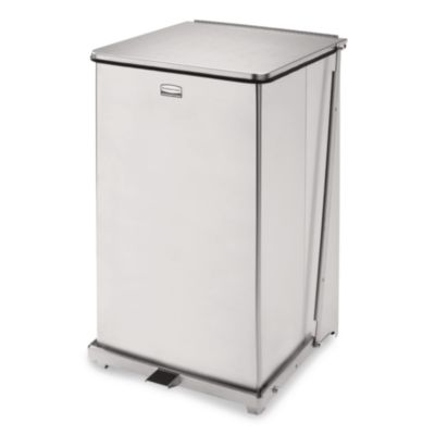 Rubbermaid® Commercial Defenders Heavy-Duty Steel Step Can