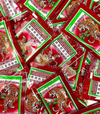 Siracha Sauce, 9 g Packet, 200/Carton