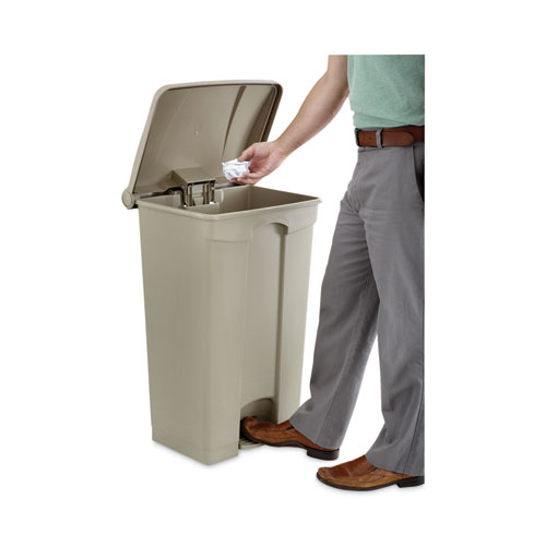 Image of Safco® Large Capacity Plastic Step-On Receptacle, 23 Gal, Plastic, Tan