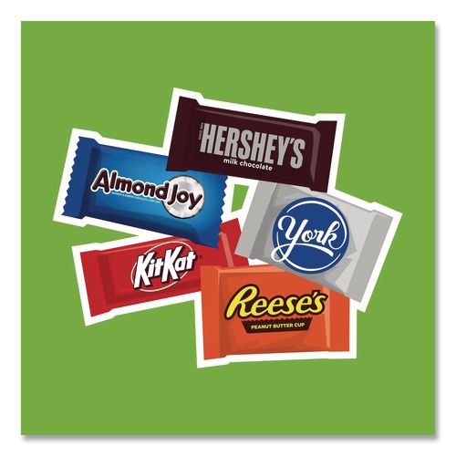 Picture of Assortment Milk Chocolate/Mar's Chocolate Favorites, 30.22 oz Bag and 62.6 oz Bag/Carton